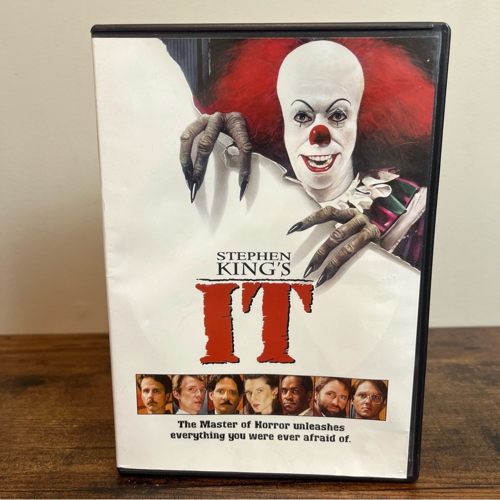 🎥10 for $15🍿 Stephen King's IT DVD